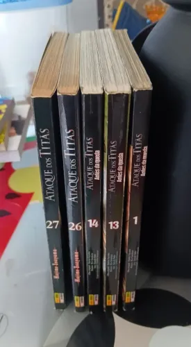 Mangás Ataque dos Titãs