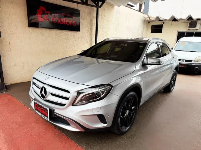 Mercedes-Benz GLA 200 Adv. 1.6/1.6 TB 16V Flex Aut. 2015