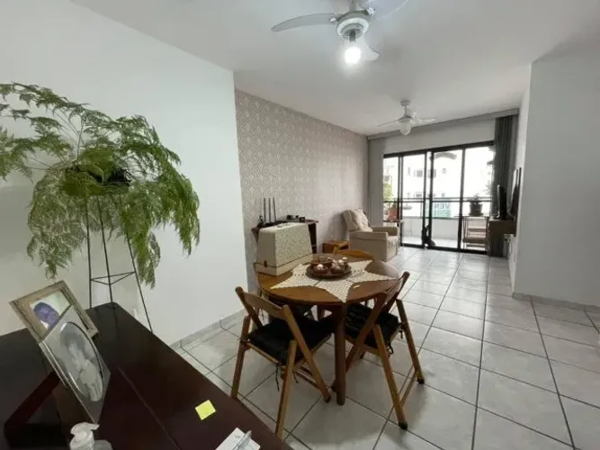 Oportunidade ! 2 quartos + reversível a poucos metros das Castanheiras.