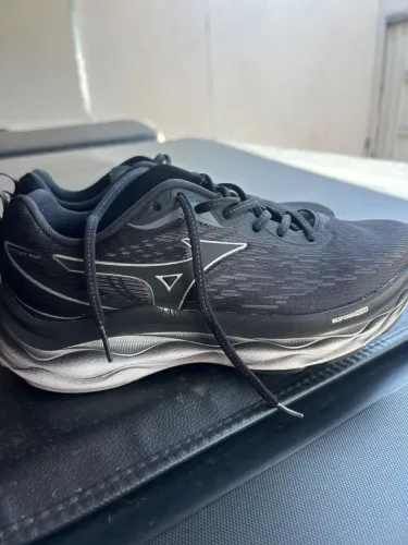 Tenis mizuno 38