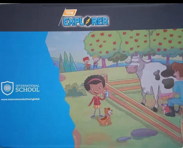 Material Bilíngue do INTERNATIONAL SCHOOL - New Explorer Blue.