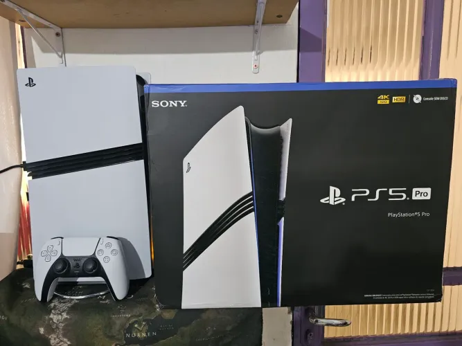 PlayStation 5 Pro + Leitor de Disco