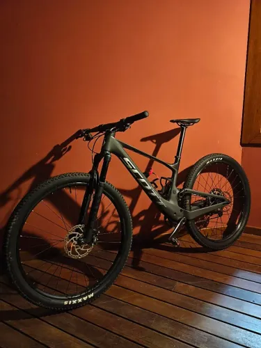 Bicicleta Full Scott spark team black 2024 NOVA