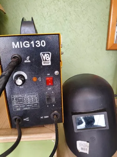Máquina de solda mig 130 V8 brasil - R$ 400,00