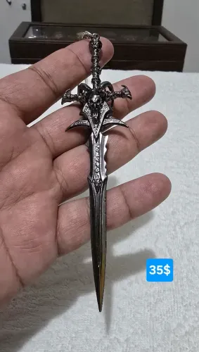 Chaveiro espada Frostmourne World Of Warcraft em metal