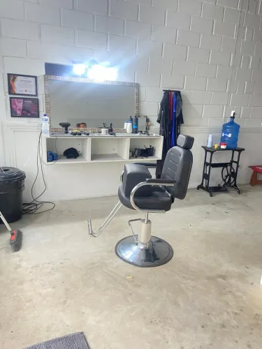 Vaga para Barbeiro/ Barbearia Contrata