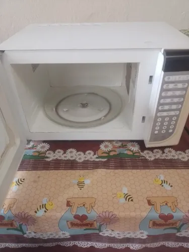 Vendo microondas 200,00