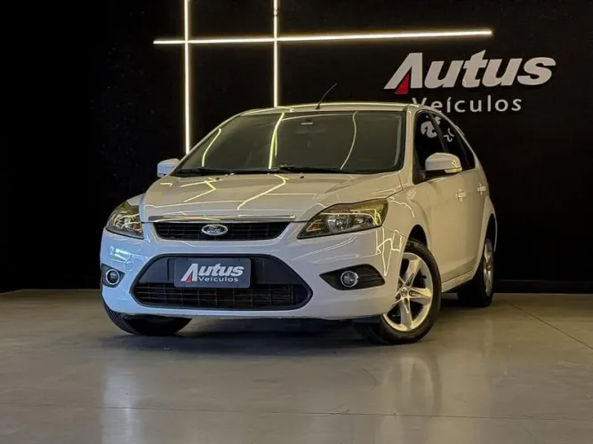 Ford Focus 1.6 S/1.6 SE Flex 16V 5P AUT 2013