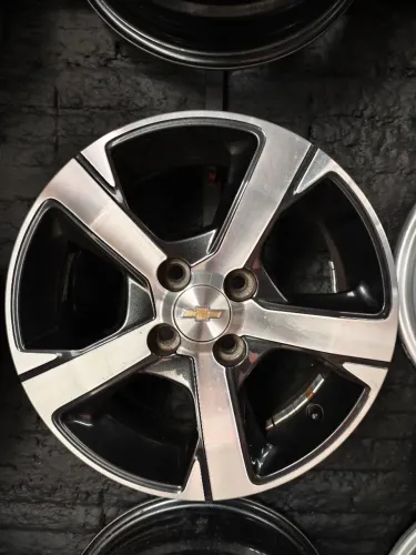 Rodas Onix 15