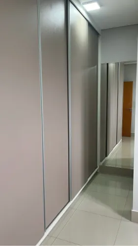 Condomínio Pantanal 3, aluga-se apartamento