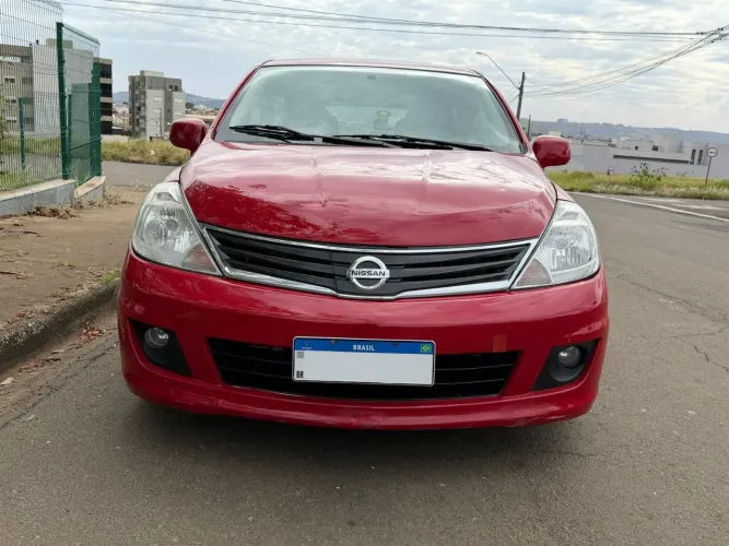 Nissan Tiida SL 1.8/1.8 Flex 16V Aut. 2012