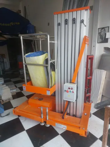 Plataforma torre telescópia zero sem uso