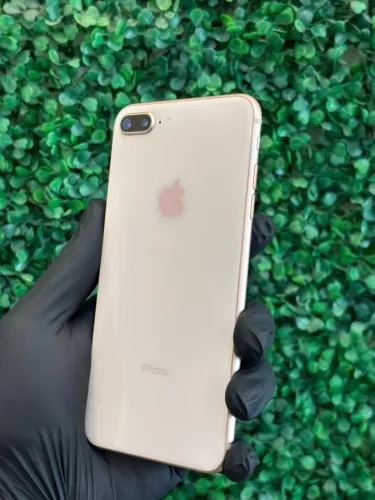 iPhone 8 Plus