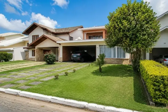 Sobrado a venda no Condomínio Esplanada do Sol com 380m²