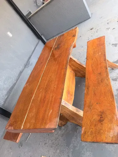 Vende-se mesa 