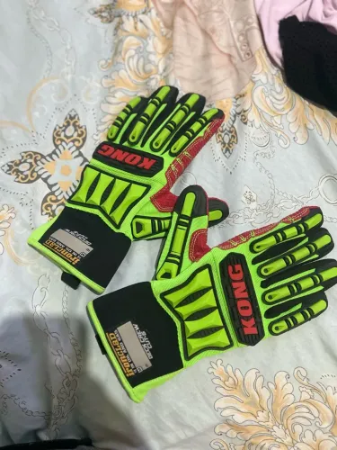 Luva tamanho m usada 1 vez nova