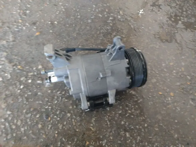 Compressor do ar condicionado Fiat Strada 2016