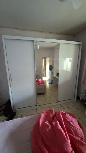 GUARDA-ROUPA CASAL(GRANDE) BRANCO!NOVO! PREÇO BAIXO PRA VENDER RÁPIDO,CARTÕES,PIX,DINHEIRO