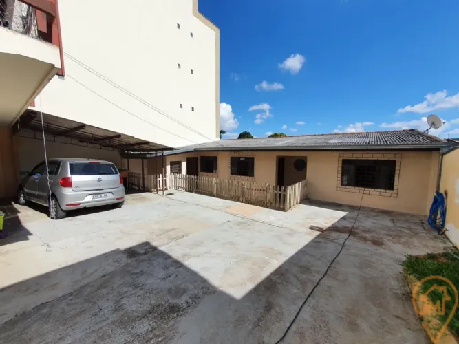 Casa Residencial com 1 quarto para alugar por R$ 1150.00, 60.00 m2 - ALTO BOQUEIRAO - CURI
