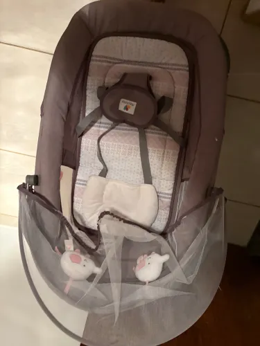 Cadeira de balanço para bebê 