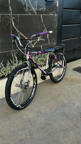 bike montadinha aro 26 roxa 