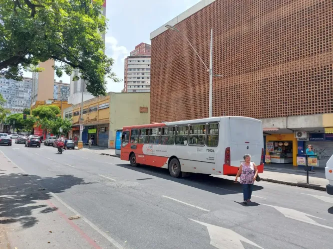 Ponto comercial/Loja/Box para aluguel com 20 metros quadrados em Centro - Belo Horizonte -