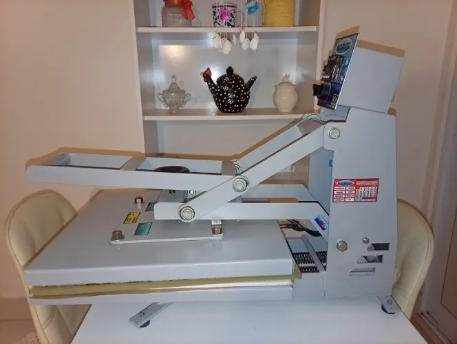 Prensa térmica (Maquinatec)