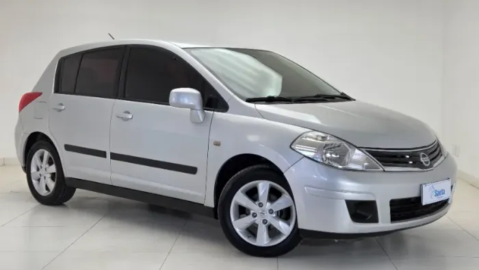 Nissan Tiida S 1.8/1.8 Flex 16V Mec. 2012