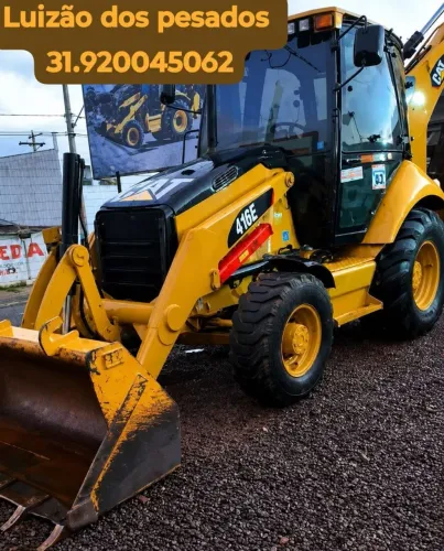 Retroescavadeira Cartepillar 4x4 2021