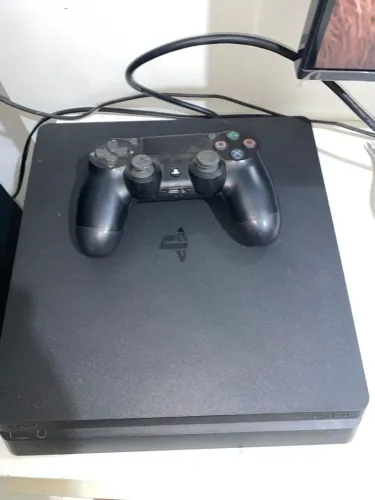 Vendo PS4 1TB Super Conservado 1 Controle Com Vários Jogos