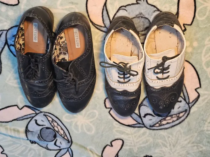 2 sapatos Oxford