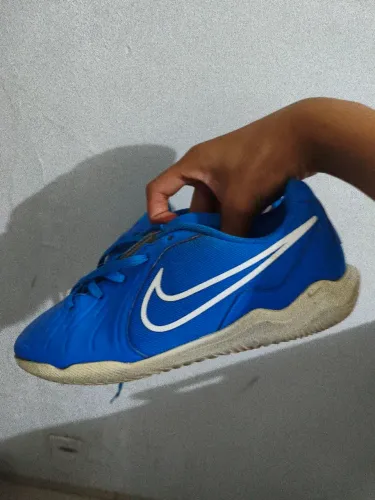 Vende-se chuteira Nike tiempo10 Club