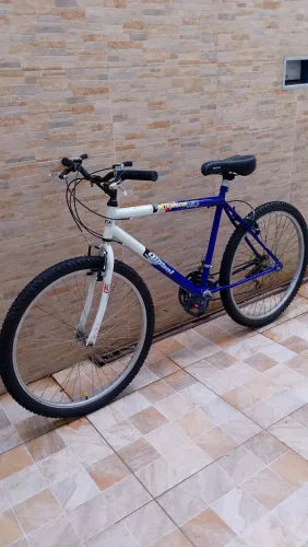 Vende-se bicicleta mountain bike da marca global