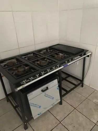 Fogão Industrial SemiNovo com Forno