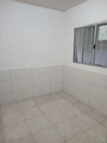 Casa de Fundos pra Alugar 900 reais