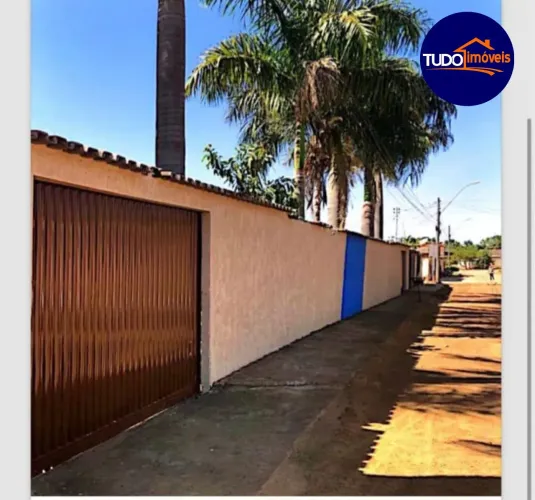 Casa à venda no Engenho das Lages, Gama-DF: 3 quartos, 2 salas, 2 banheiros, 4 vagas, 200m