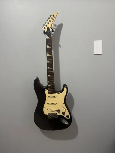 Guitarra Epiphone by Gibson Stratocaster