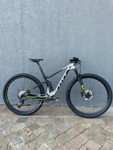 Scott Spark RC 900 - Tamanho S - Usada