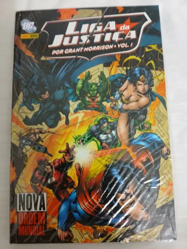 REVISTA CAPA DURA- LIGA DA JUSTIÇA- NOVA ORDEM MUNDIAL