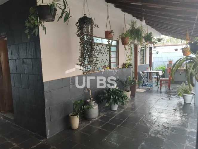 Casa com 280m² 8 quartos à venda no bairro Santa Mônica