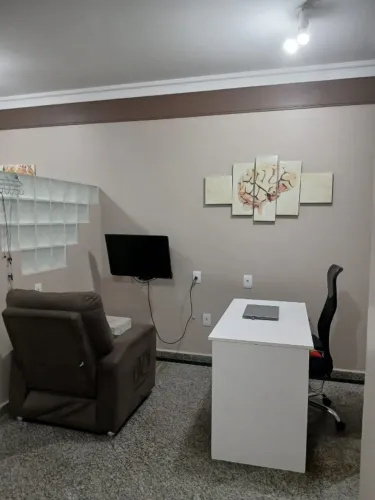 Alugo Sala Àrea Médica com 38 m2 e banheiro
