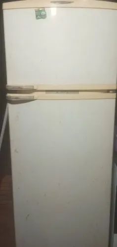 Vendo geladeira Para Conserto ou Retirada de Peças