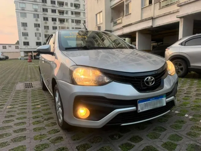 Toyota Etios X Plus Sedan 1.5 Flex 16V 4P Mec. 2019