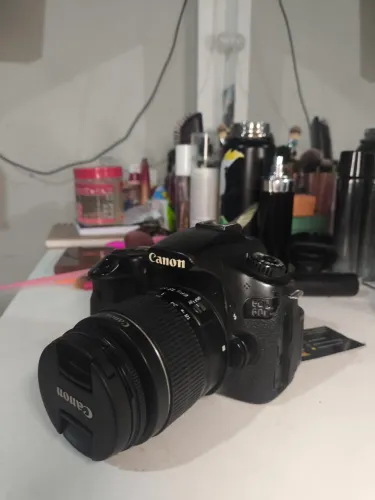 Canon 60 D tela retrátil carregador e bateria lente EFS 18 55