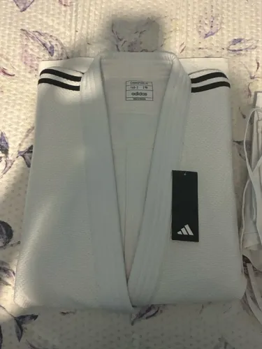 KIMONO / JUDOGI ADIDAS 