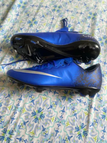 Chuteira Nike mercurial CR7
