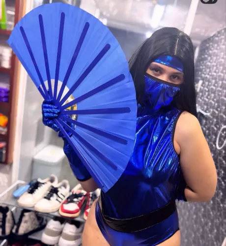 Cosplay Kitana Mortal Kombat II