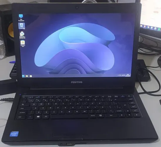 Notebook Positivo Celeron 4GB de RAM 500GB de RAM