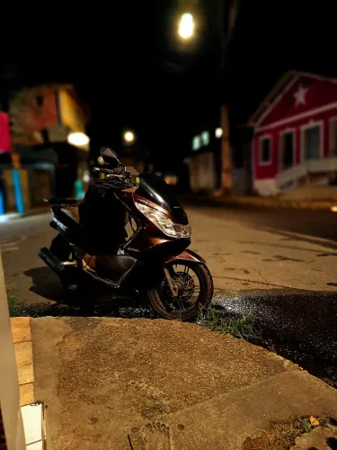 Pcx 150 dlx marrom