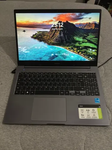 Notebook Samsung Book Intel Core i3 11ª Geração - Excelente Estado